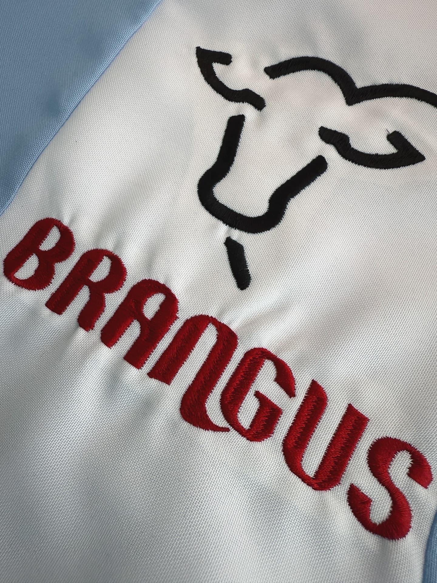 Brangus - Bordado detalle